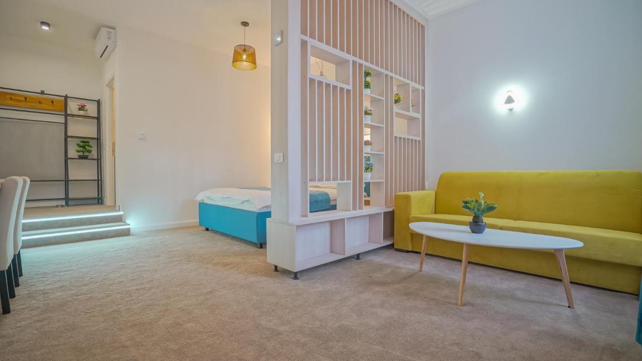 Zoom Rooms Брашов Экстерьер фото