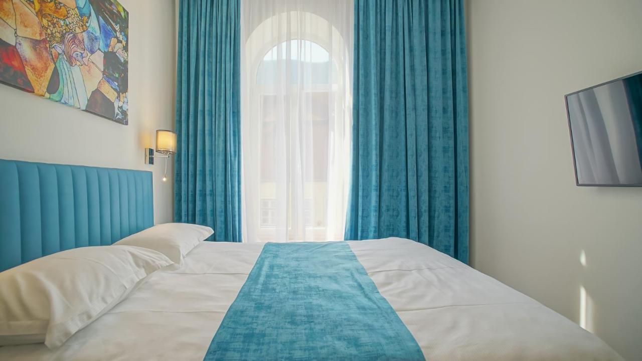 Zoom Rooms Брашов Экстерьер фото