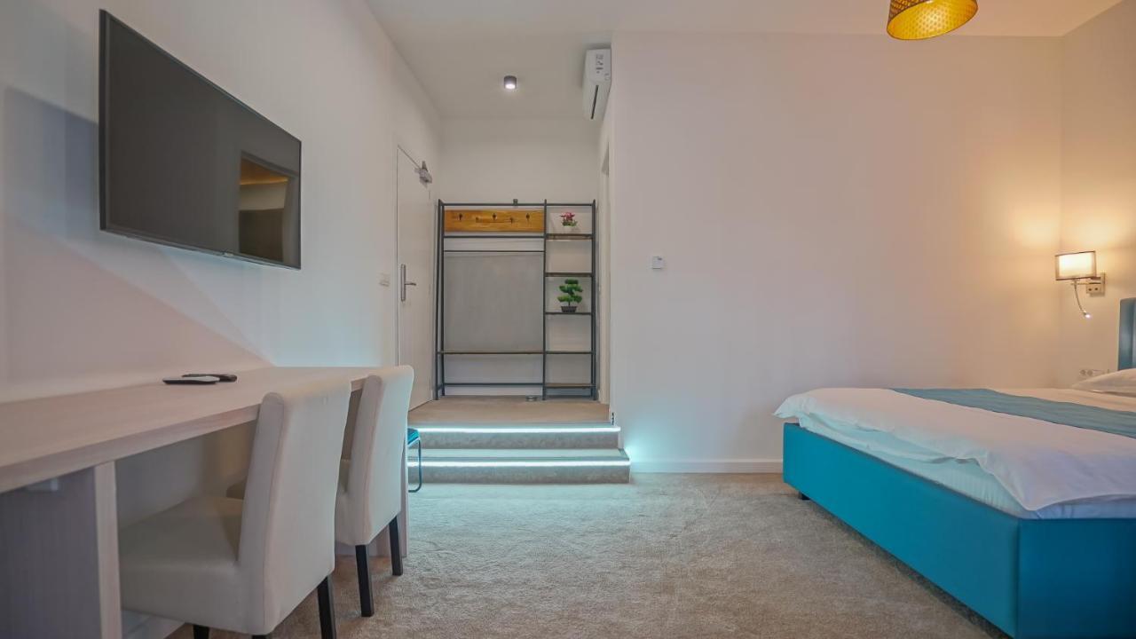 Zoom Rooms Брашов Экстерьер фото